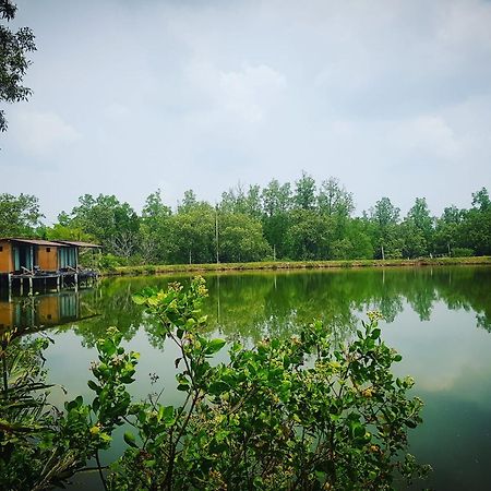 Calm At Bangphat Bor Saen Экстерьер фото