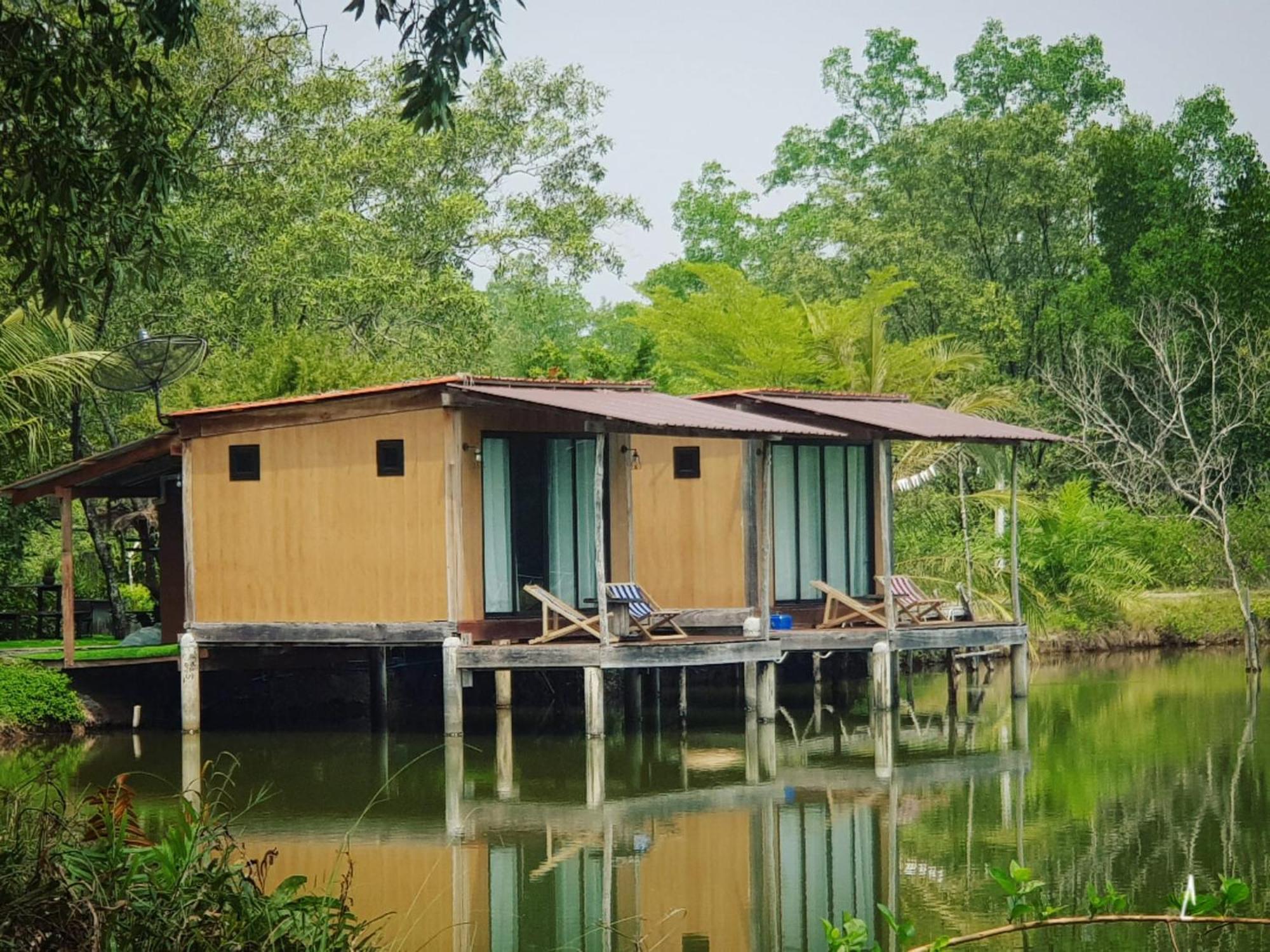 Calm At Bangphat Bor Saen Экстерьер фото