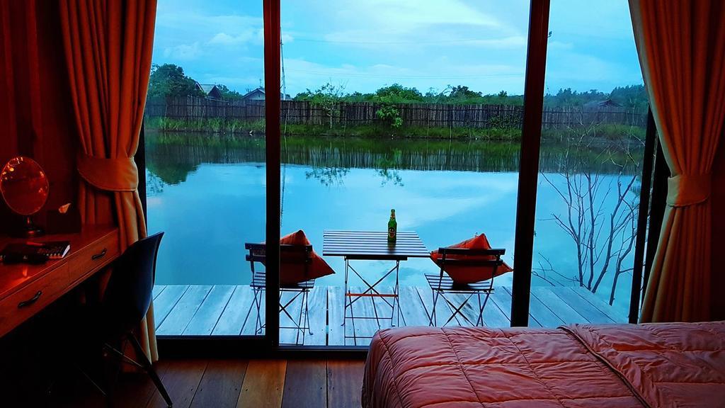 Calm At Bangphat Bor Saen Экстерьер фото