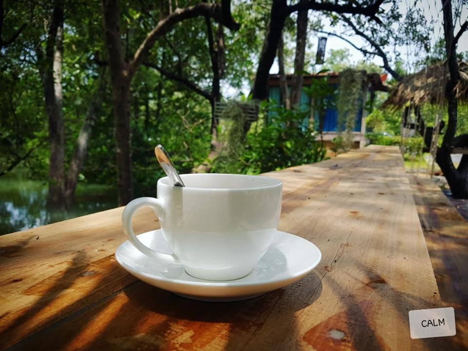 Calm At Bangphat Bor Saen Экстерьер фото